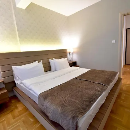 Sky Lux Apartamento *